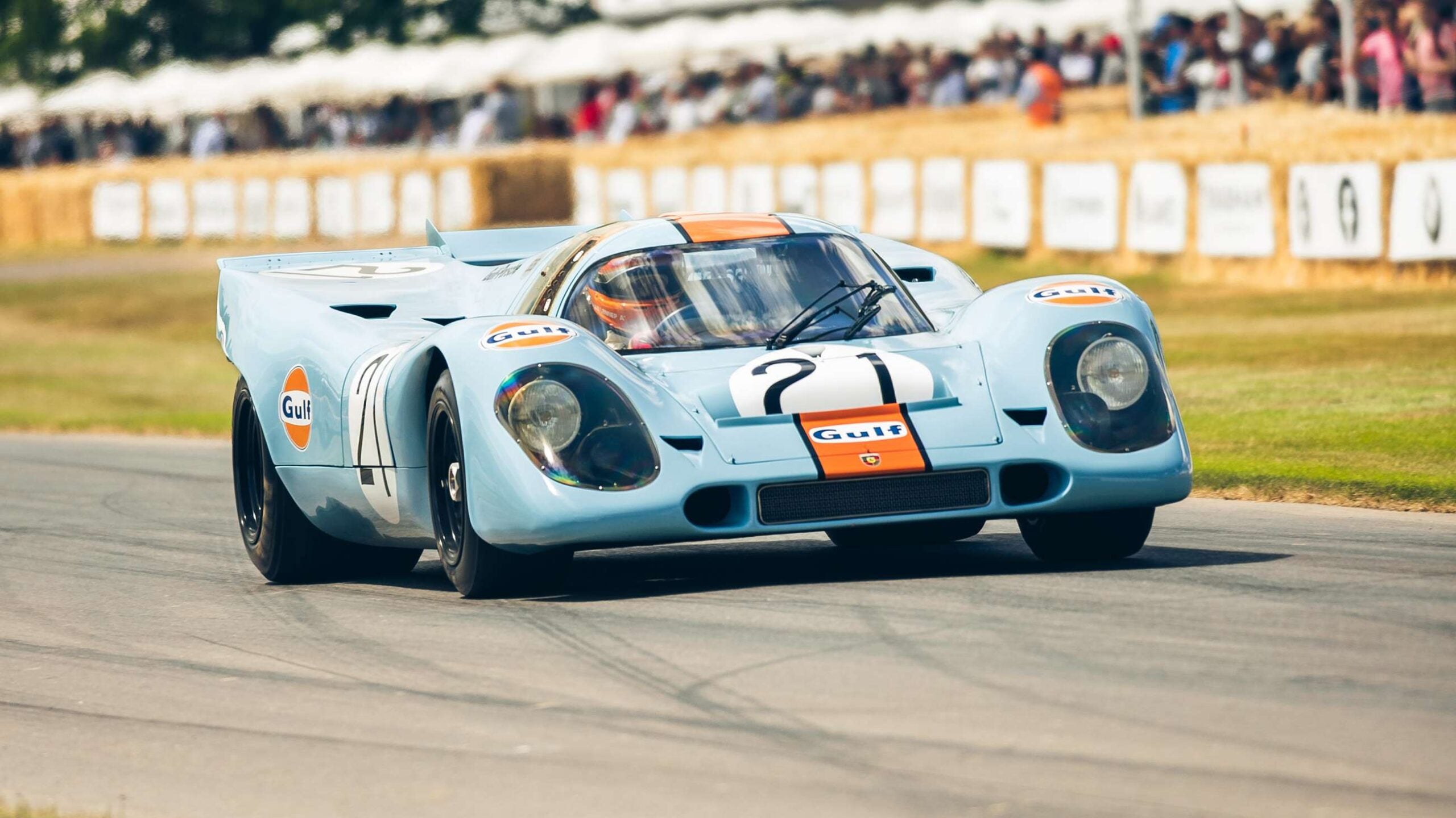 5 Most Iconic Sports Car